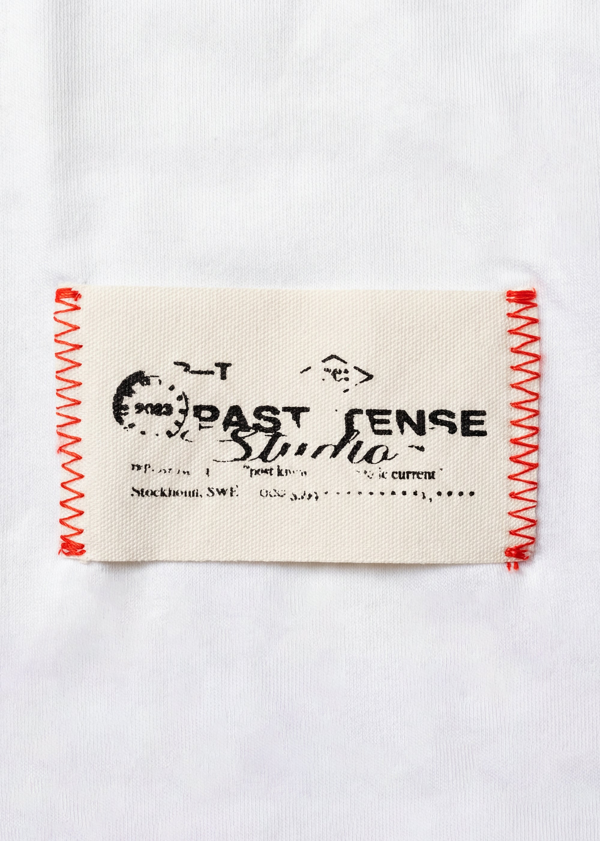 Label T-shirt - White – Past Tense, view 2